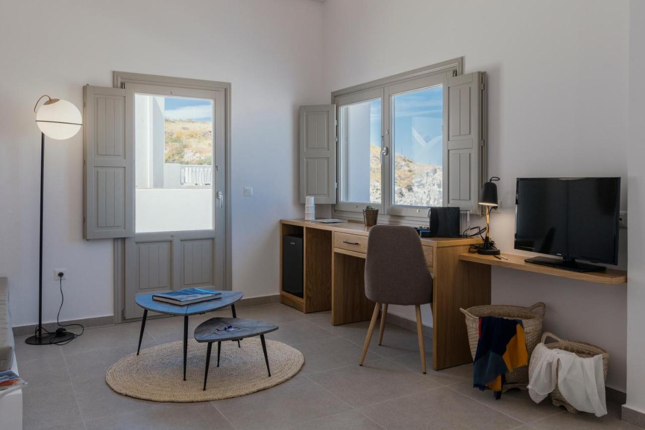 Symphony Suites Santorini Pýrgos 外观 照片
