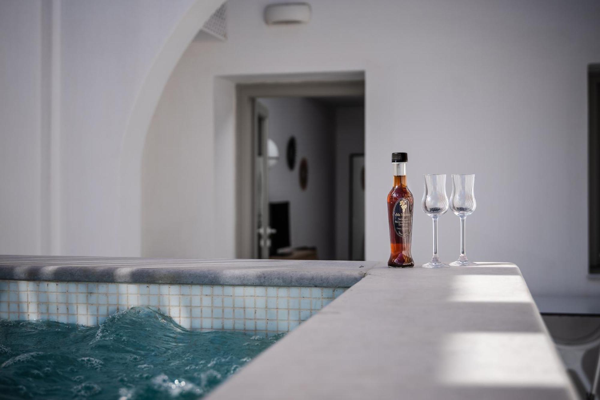Symphony Suites Santorini Pýrgos 客房 照片
